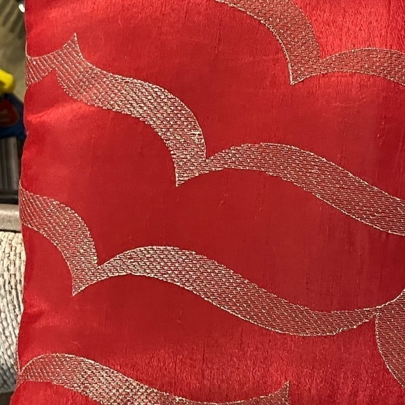 ACCENT pillow red poly/satin with silver metallic thread in waves on front. - Picture 7 of 9